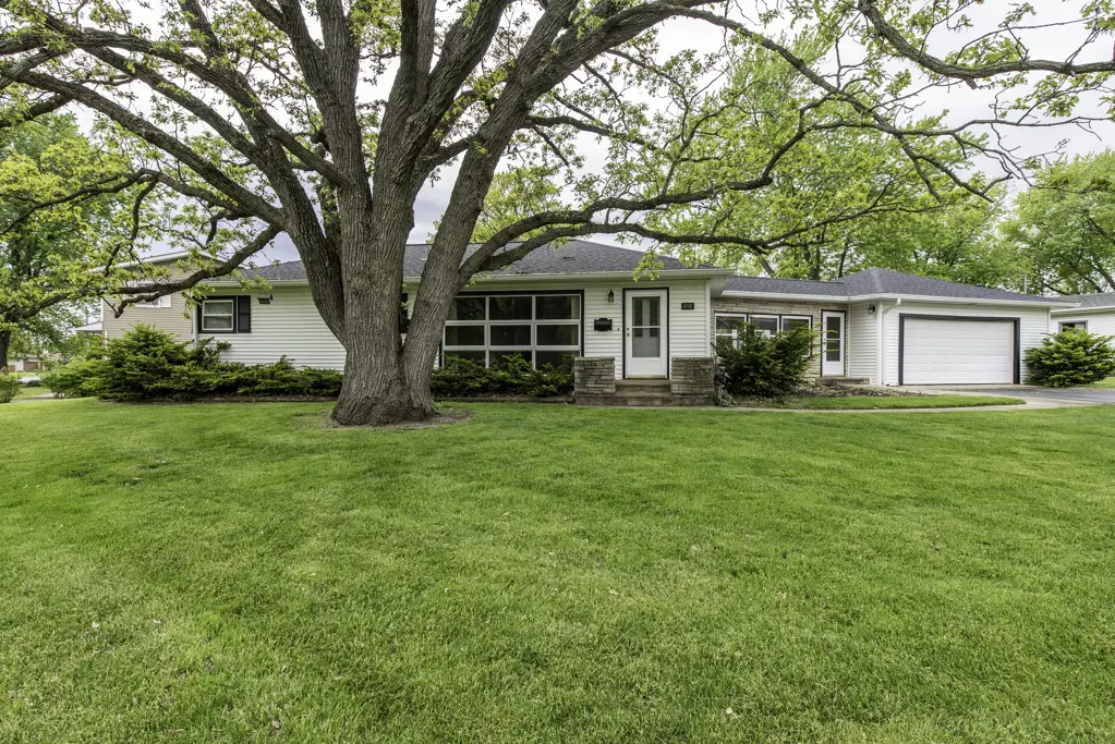 616 Highland AVE, Antioch, IL 60002