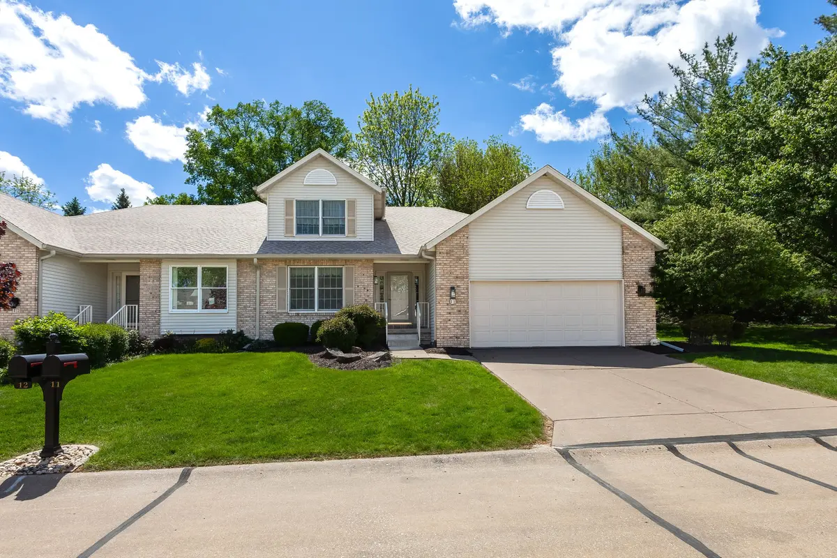 3000 E 32nd ST #11, Davenport, IA 52807