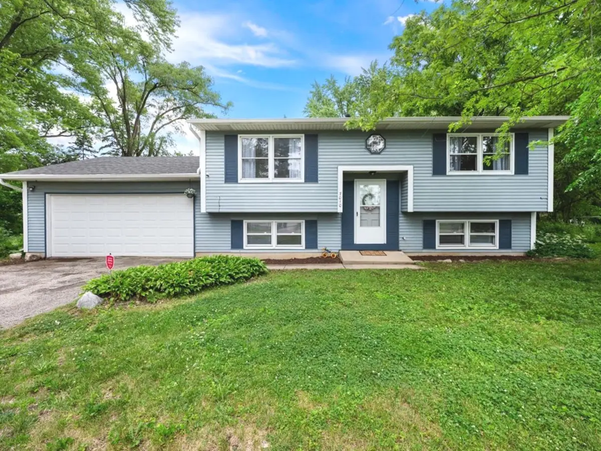 7010 Seminole DR, Wonder Lake, IL 60097