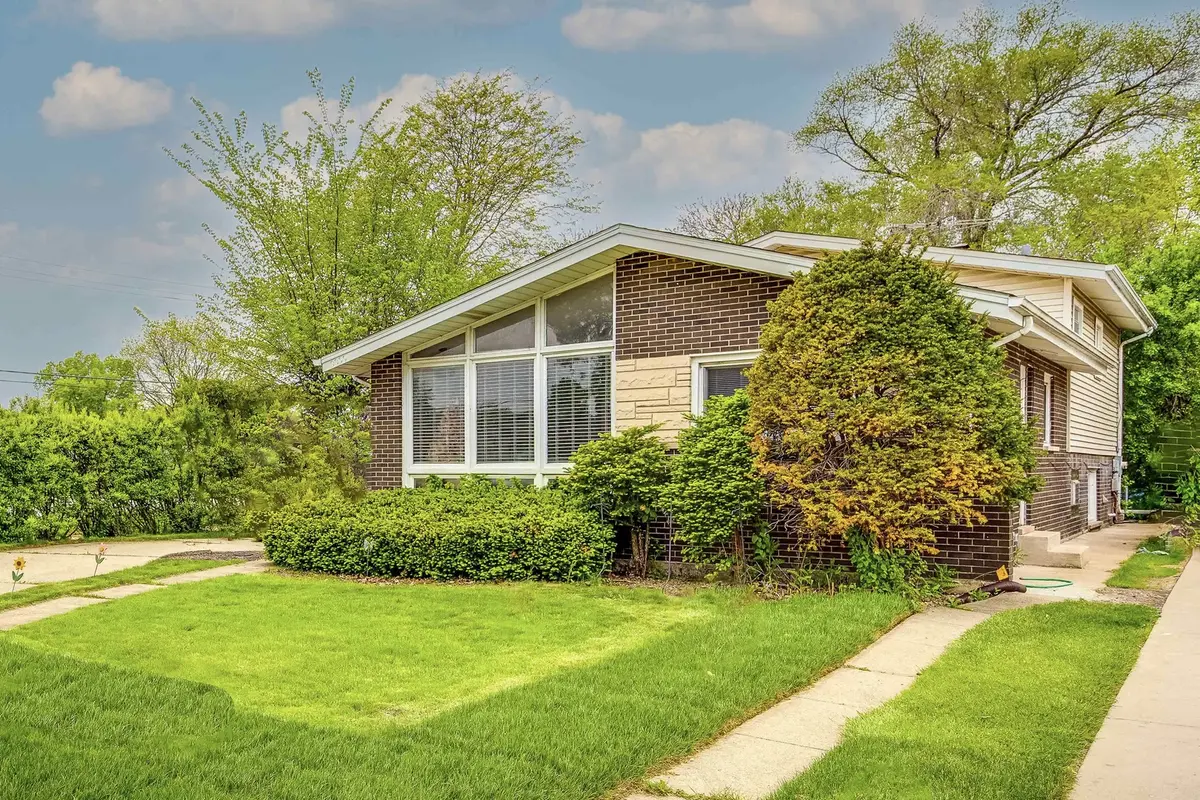 8800 Kostner TER, Skokie, IL 60076