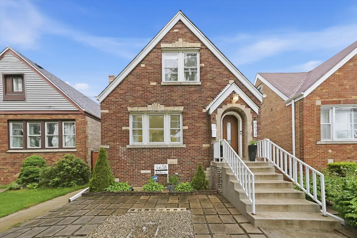6638 S Karlov AVE, Chicago, IL 60629