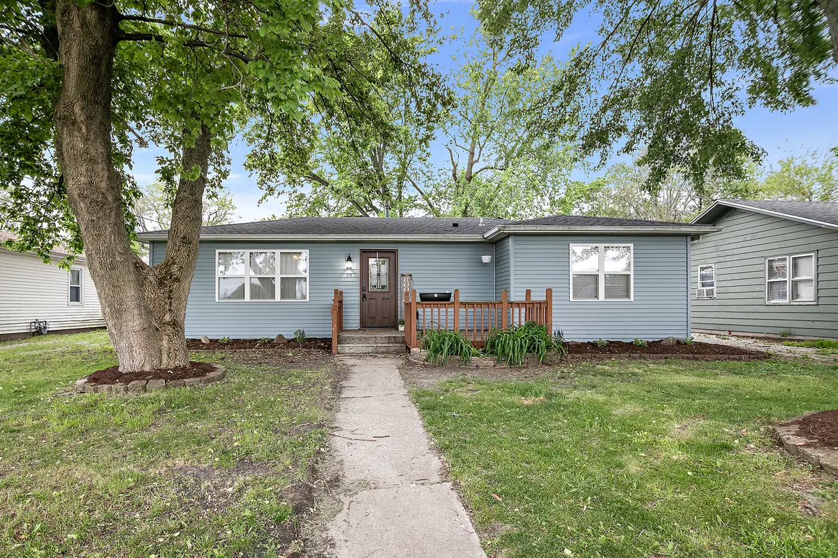 570 E 2nd AVE, Clifton, IL 60927