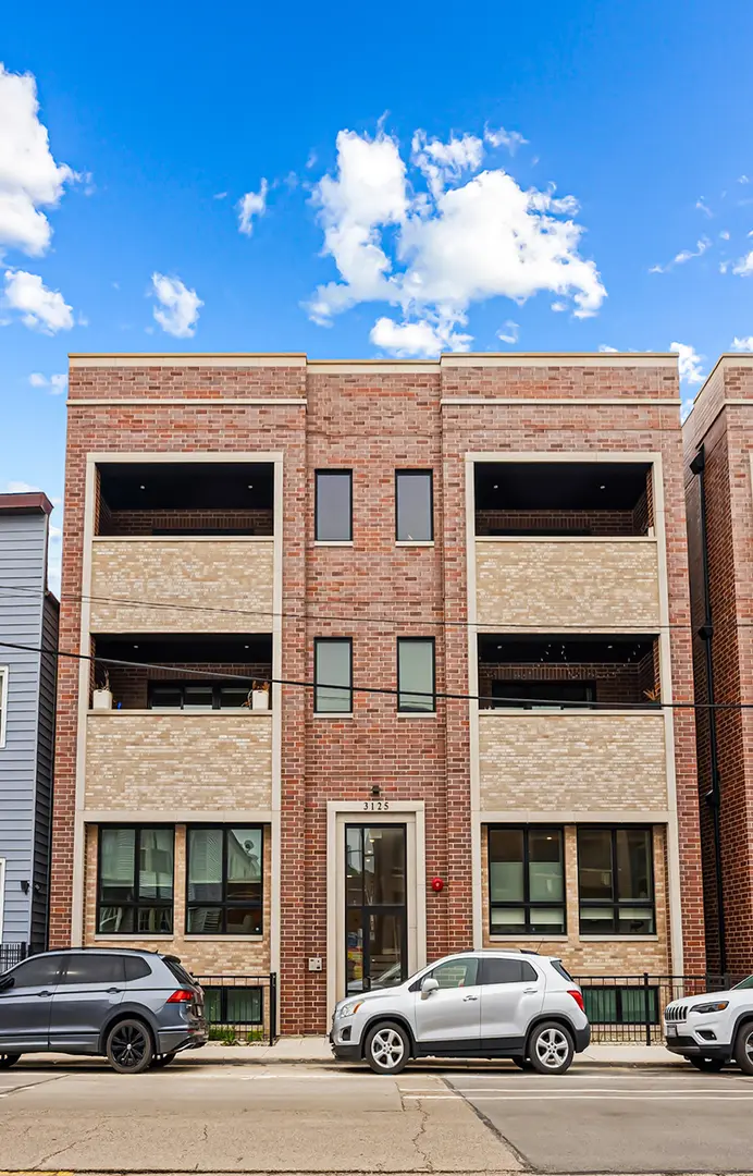 3125 N Clybourn AVE #2N, Chicago, IL 60618