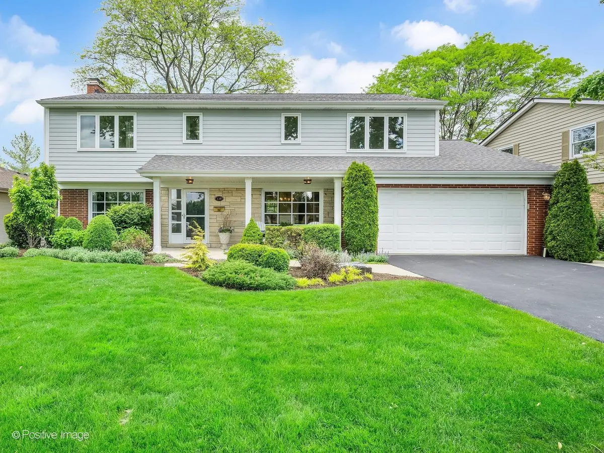 130 Naperville RD, Clarendon Hills, IL 60514