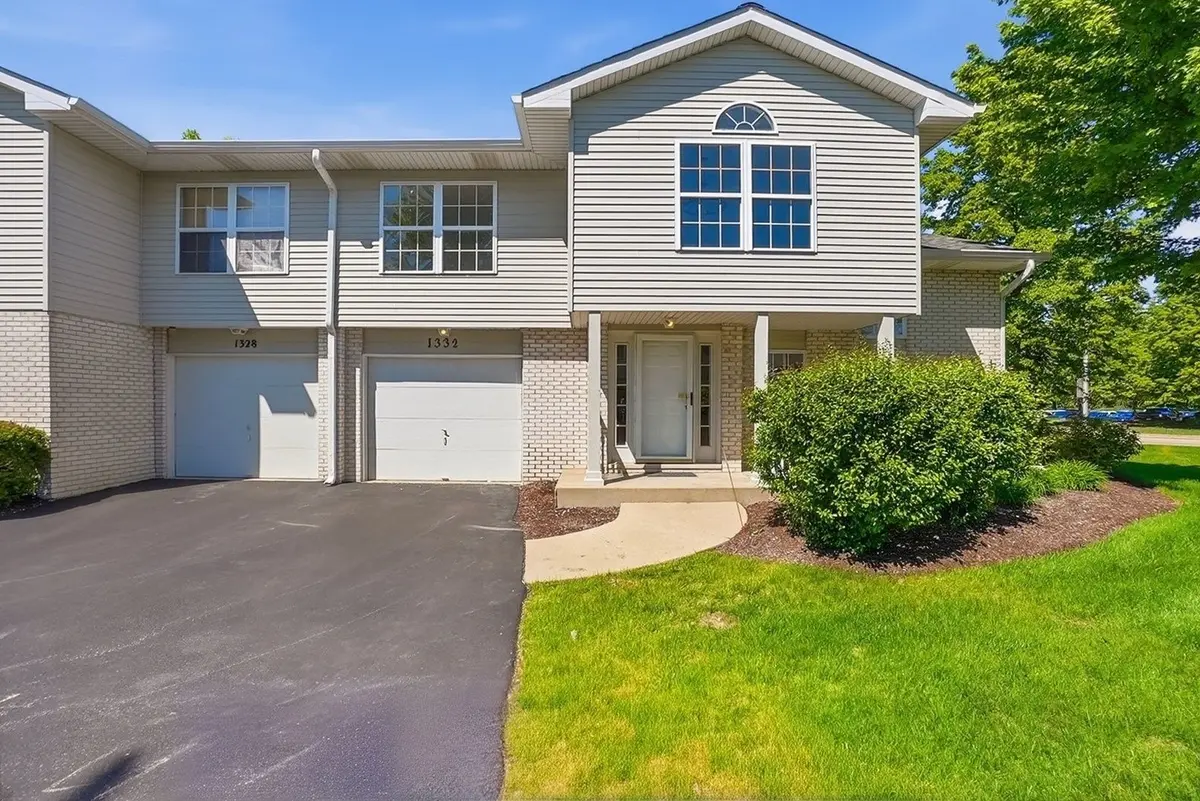 1332 Sugar CT, Naperville, IL 60563