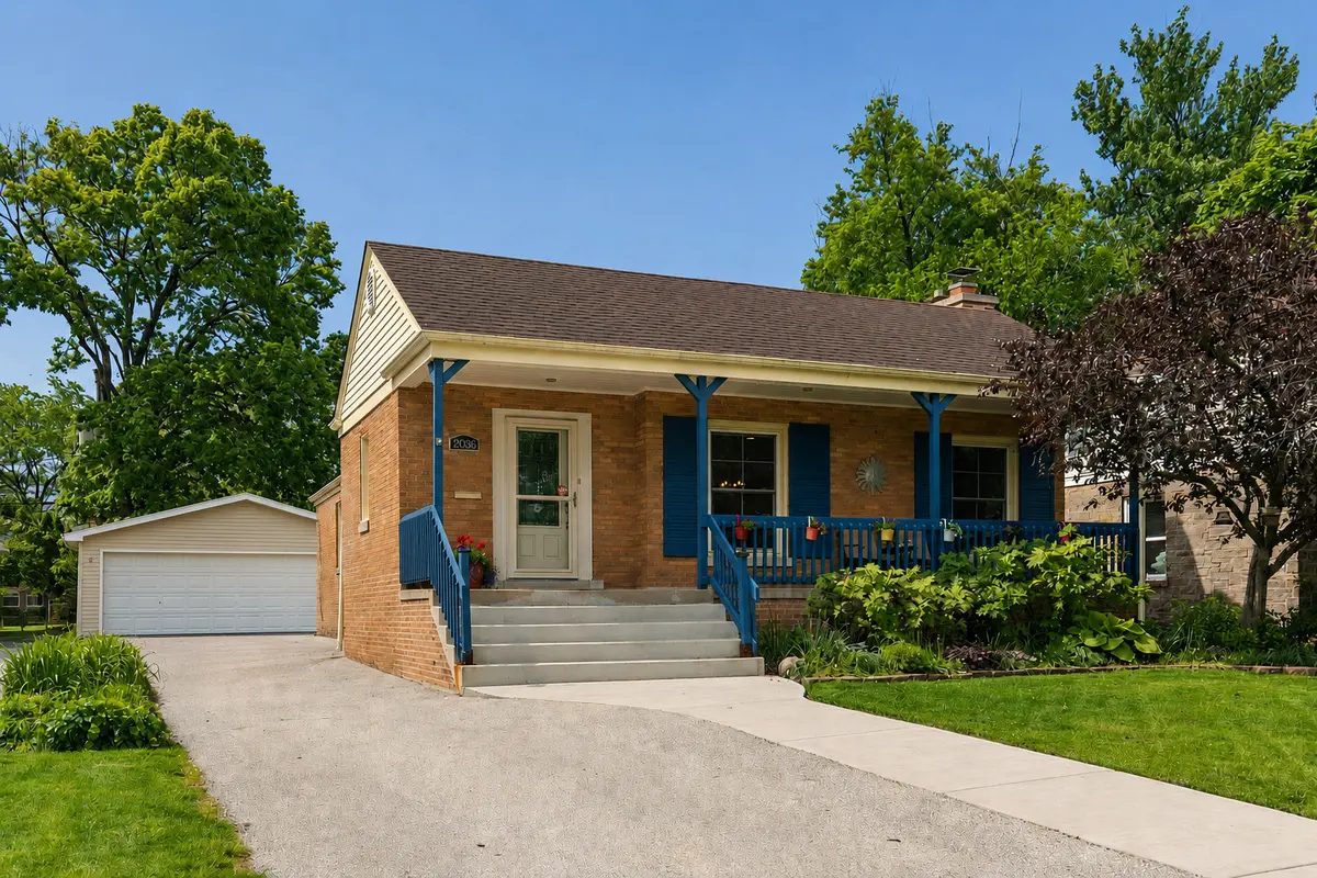 2036 Cummings LN, Flossmoor, IL 60422