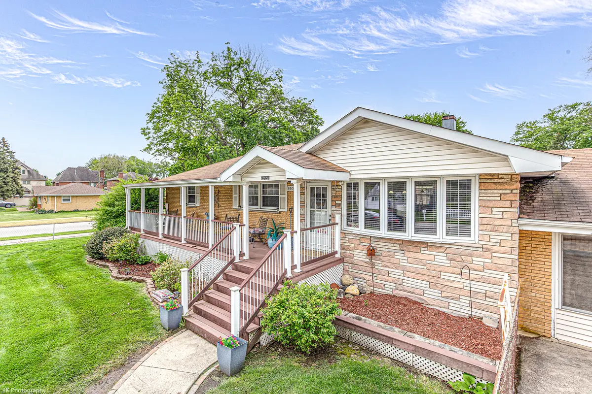 5400 W 83rd PL, Burbank, IL 60459