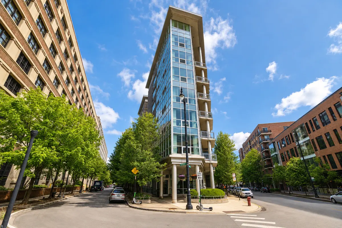 845 N Kingsbury ST #704, Chicago, IL 60610