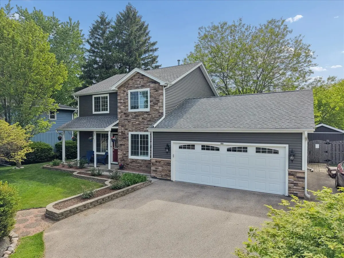 816 Belle Plaine AVE, Gurnee, IL 60031