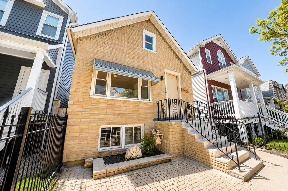 2642 N California AVE, Chicago, IL 60647