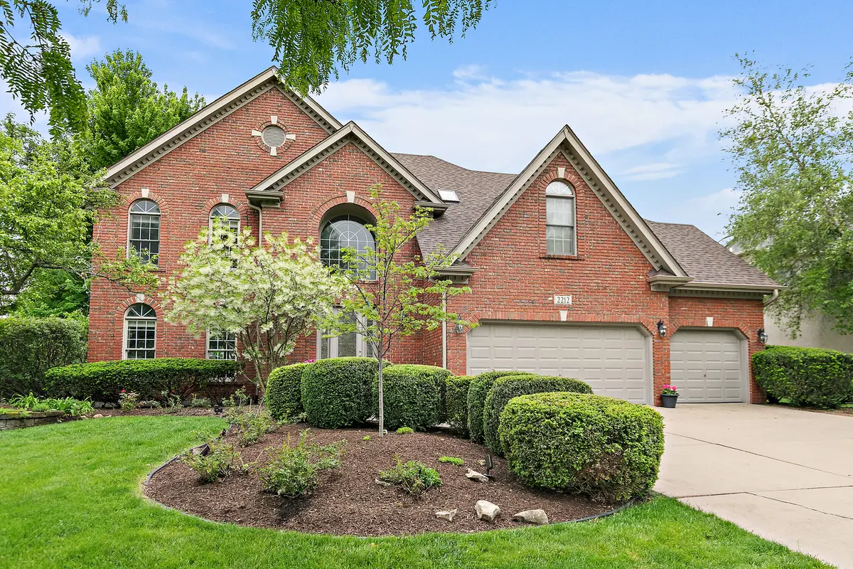 2212 Glouceston LN, Naperville, IL 60564