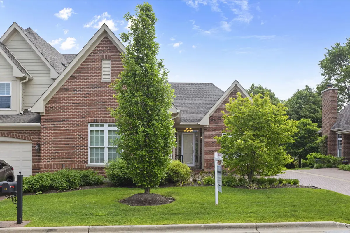 905 Hickory DR, Western Springs, IL 60558
