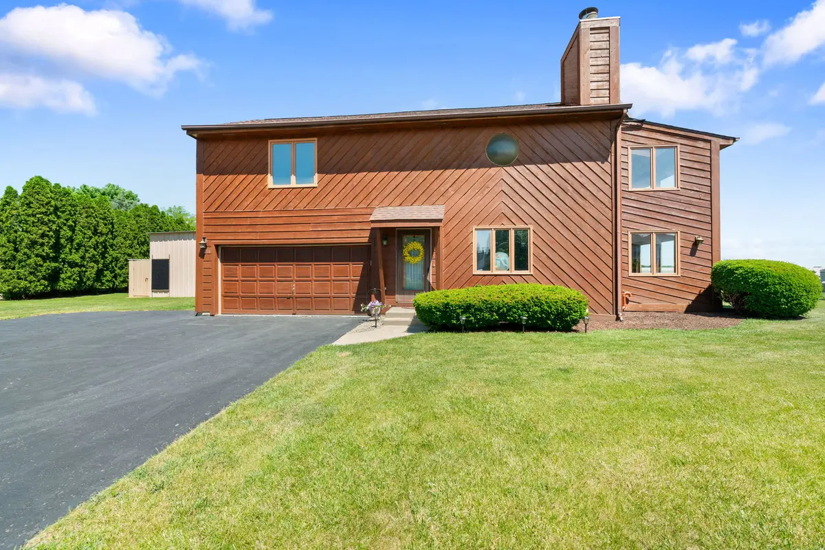 216 Sunshine DR, Bolingbrook, IL 60490
