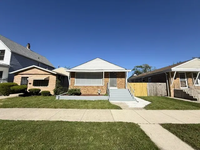 9619 S Bishop ST, Chicago, IL 60643