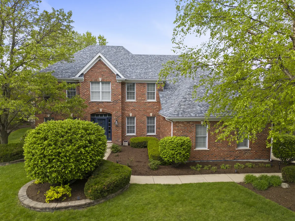 3803 Royal Portrush DR, Naperville, IL 60564