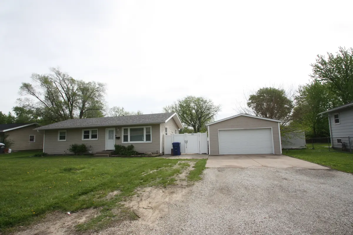 2607 Crestview DR, Bettendorf, IA 52722