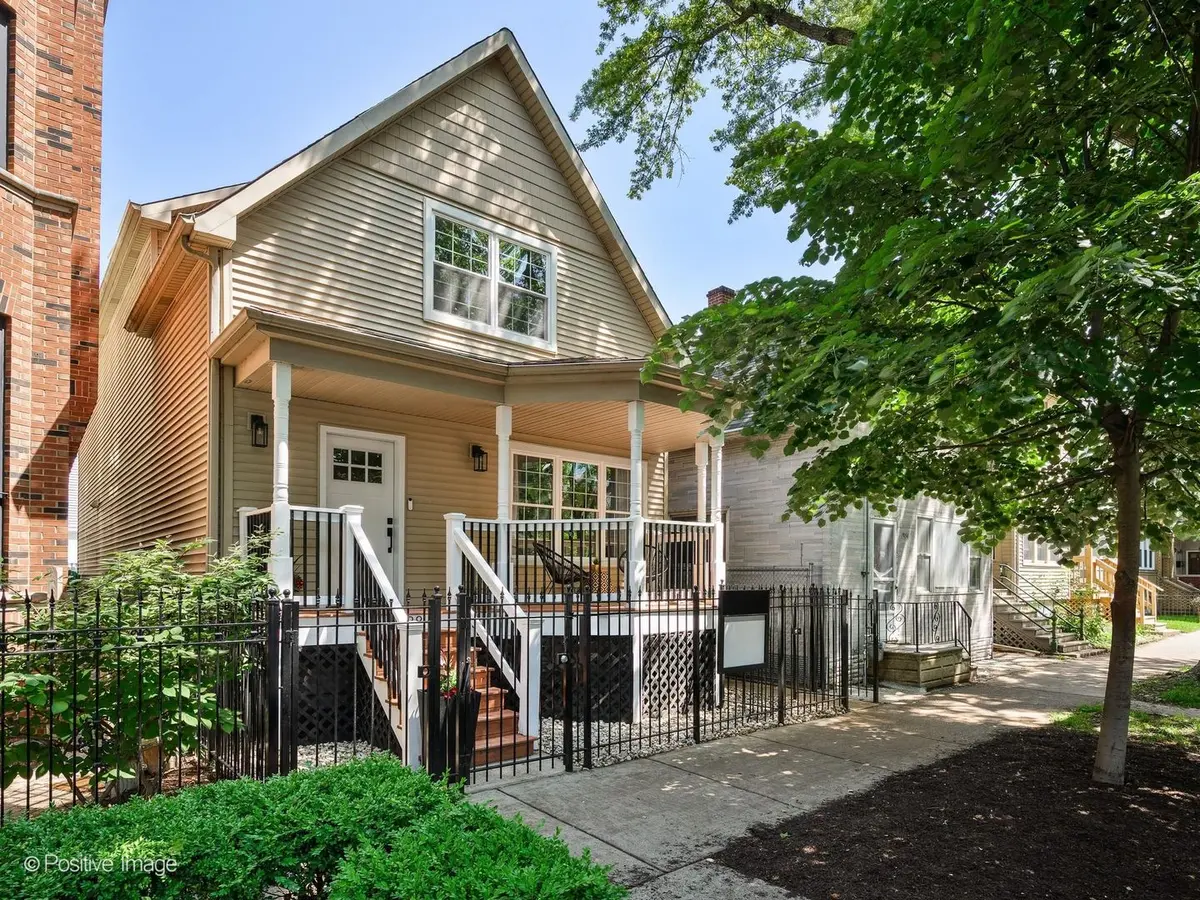1938 W School ST, Chicago, IL 60657