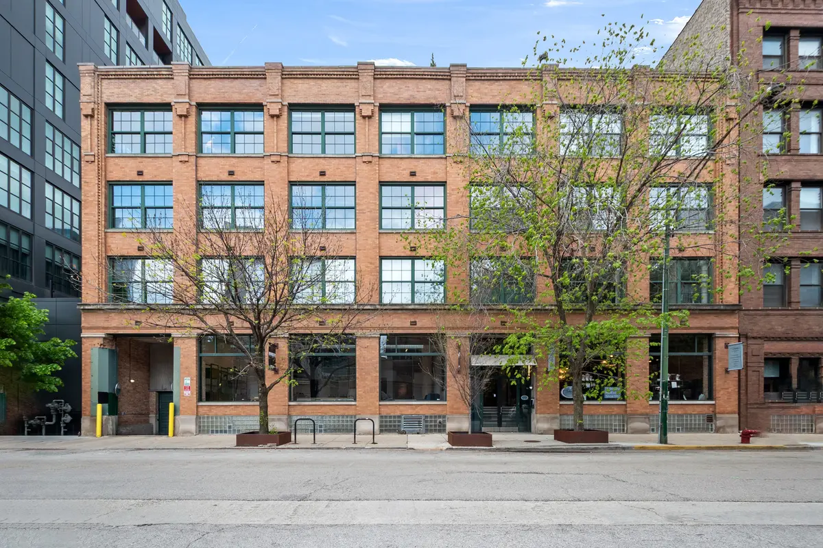 110 N Peoria ST #208, Chicago, IL 60607