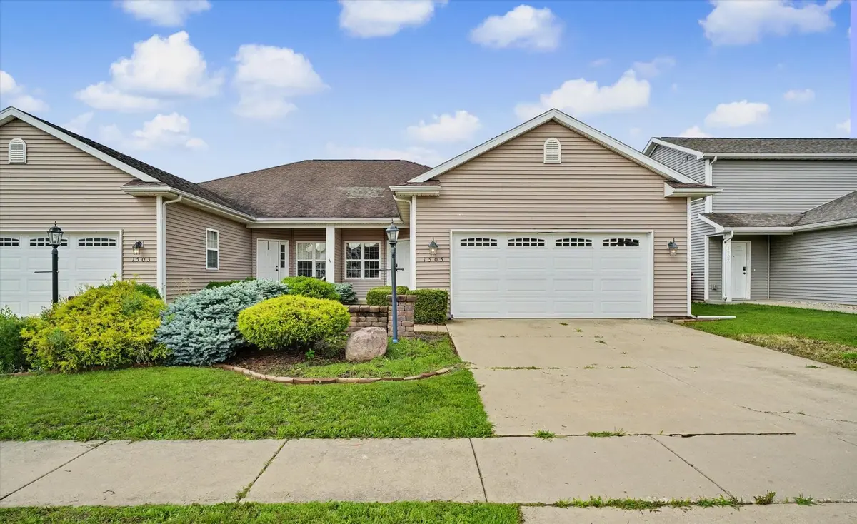 1505 Stonebluff CT, Champaign, IL 61822