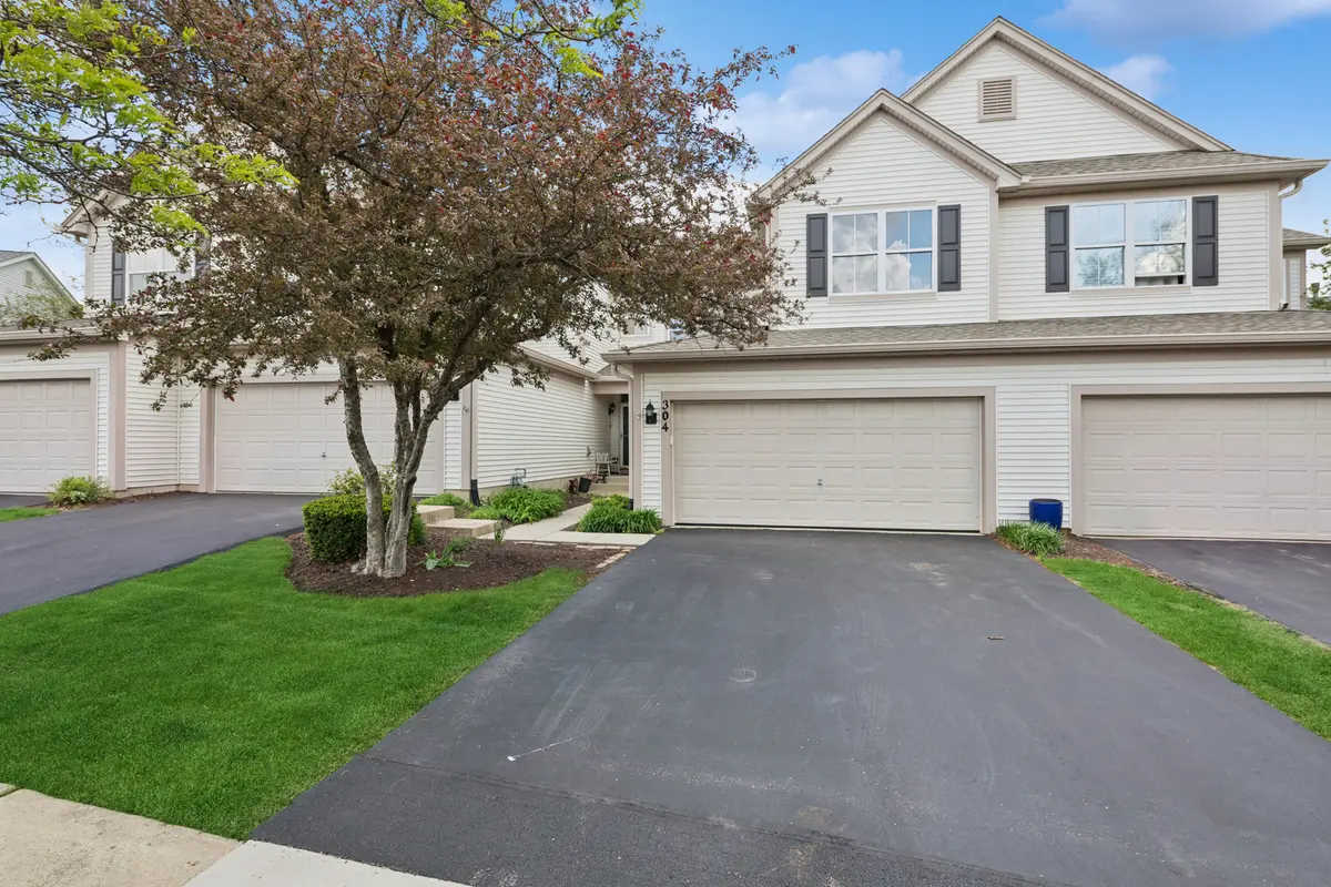 304 Grand Ridge RD #304, St. Charles, IL 60175