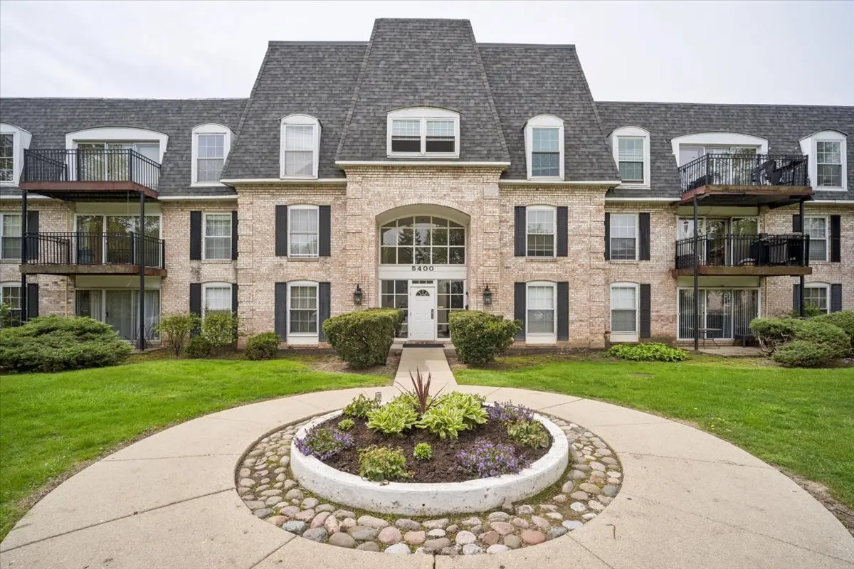 5400 Carriageway DR #315, Rolling Meadows, IL 60008