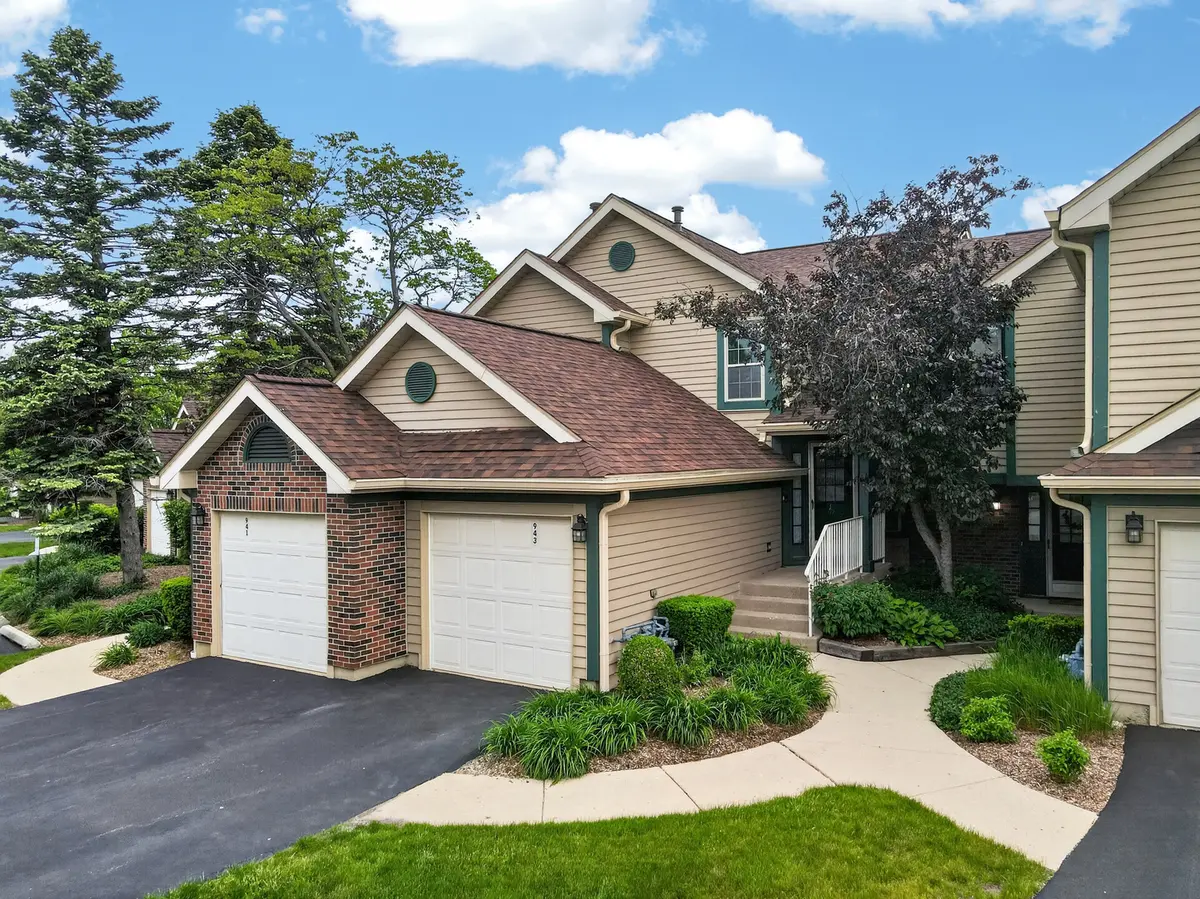 943 Ridgefield LN #4, Wheeling, IL 60090