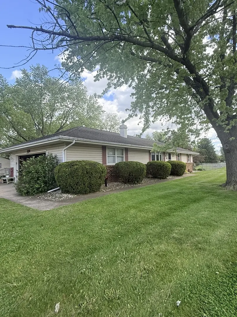 126 SUNRISE DR, Rockton, IL 61072