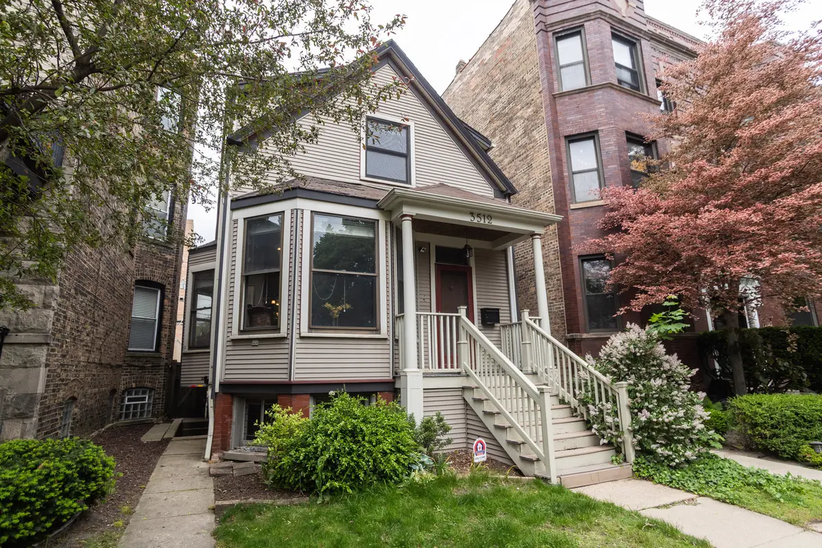3512 N Bosworth AVE, Chicago, IL 60657