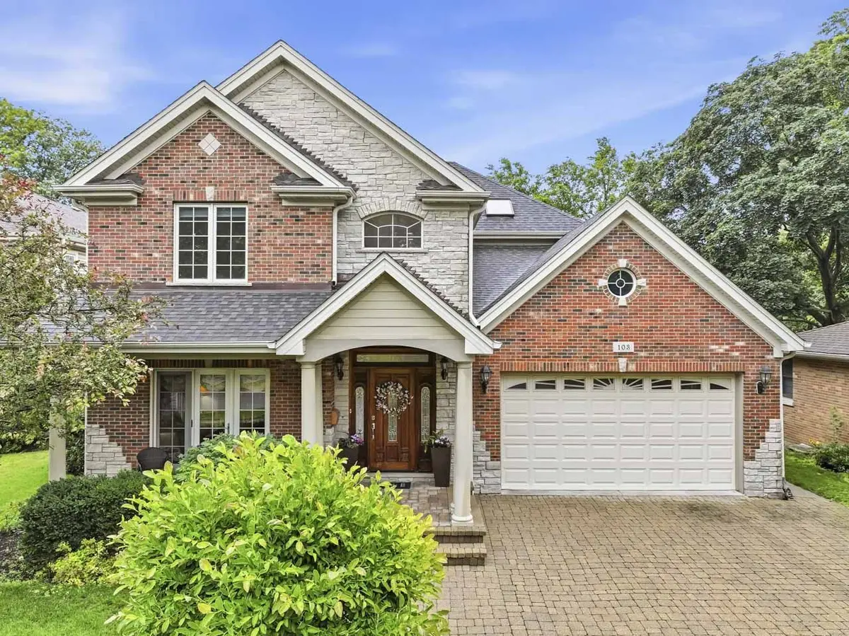 103 N Kennicott AVE, Arlington Heights, IL 60005
