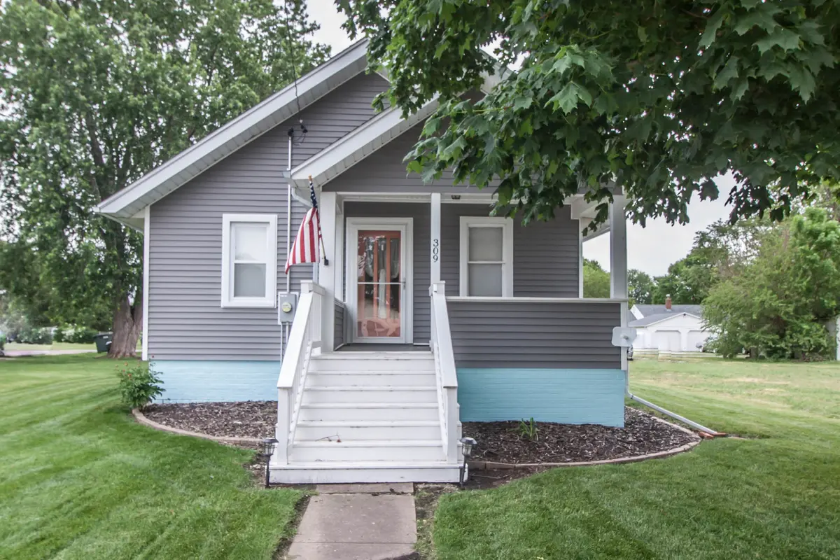 309 N 1st ST, Alpha, IL 61413
