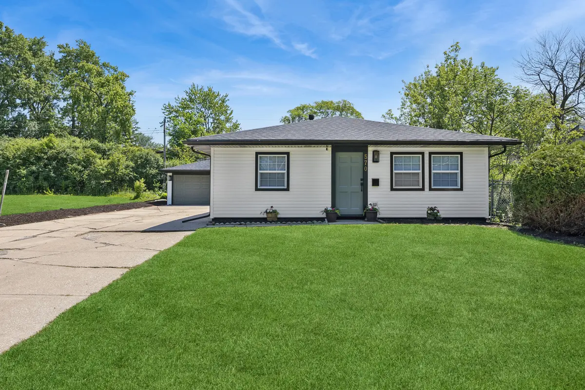 570 Andover ST, Chicago Heights, IL 60411