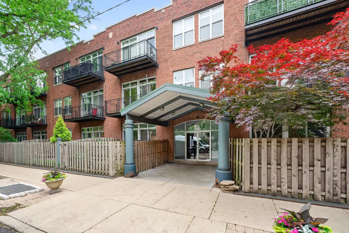 2333 W Saint Paul AVE #300, Chicago, IL 60647