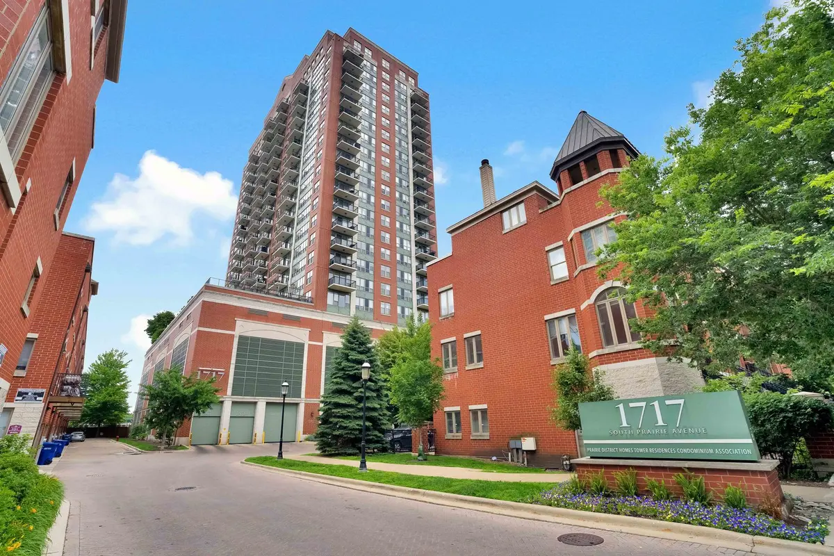 1717 S Prairie AVE #704, Chicago, IL 60616
