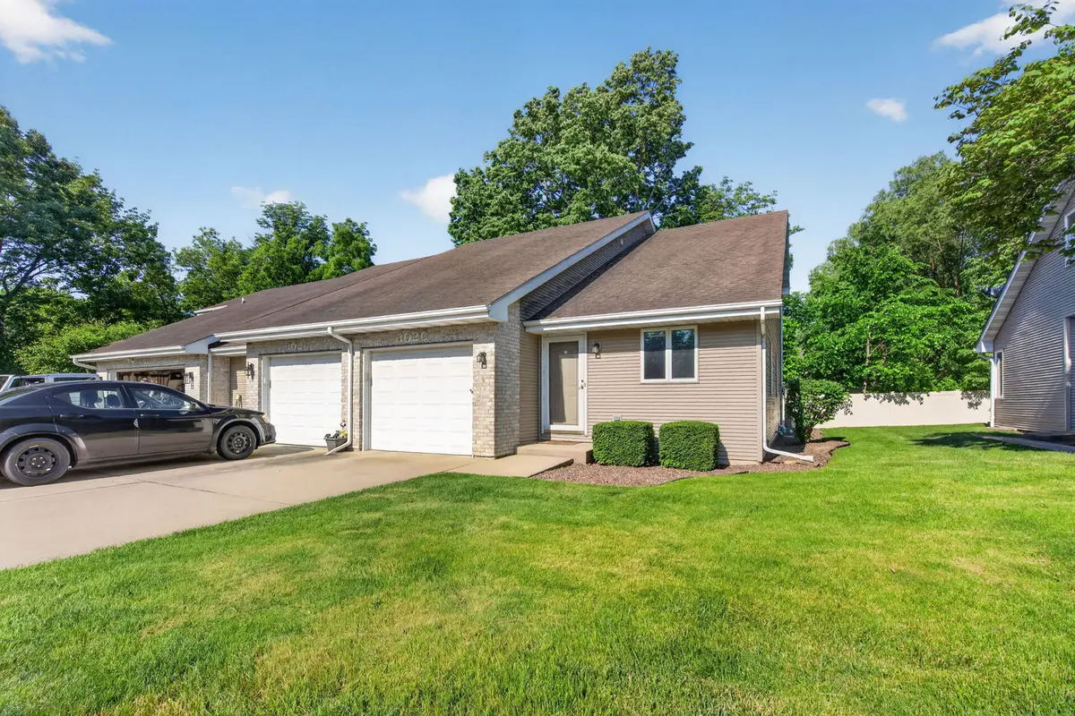 302 Grande DR #C, Minooka, IL 60447