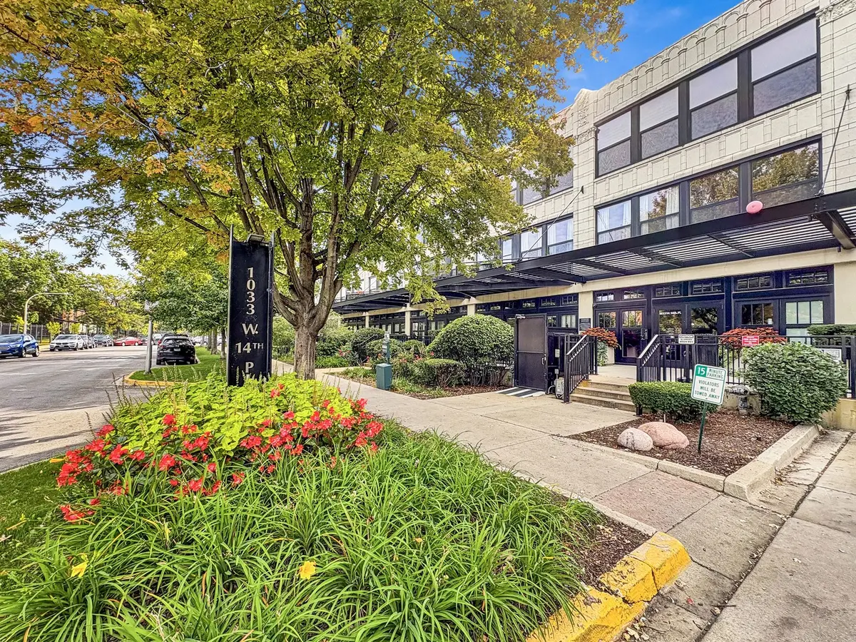 1033 W 14TH PL #115, Chicago, IL 60608