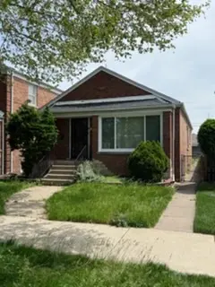 8917 S Ridgeland AVE, Chicago, IL 60617