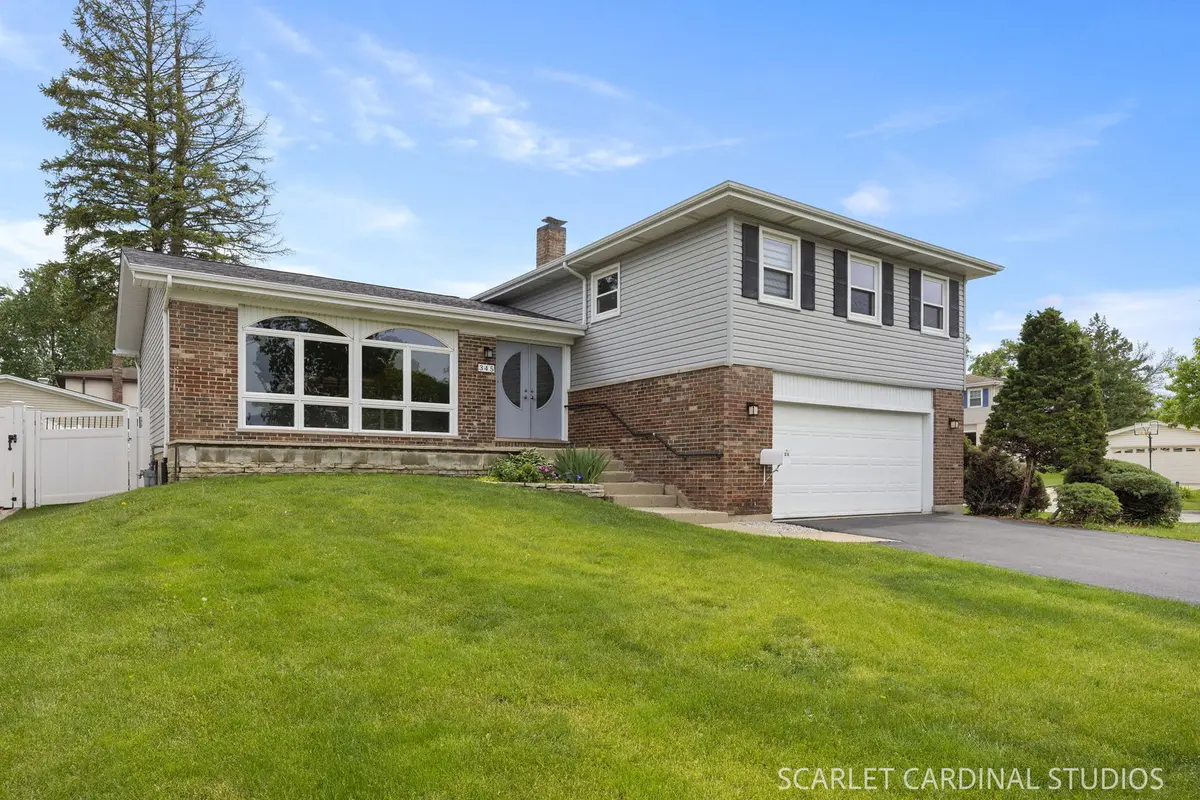 345 Hillcrest LN, Lombard, IL 60148