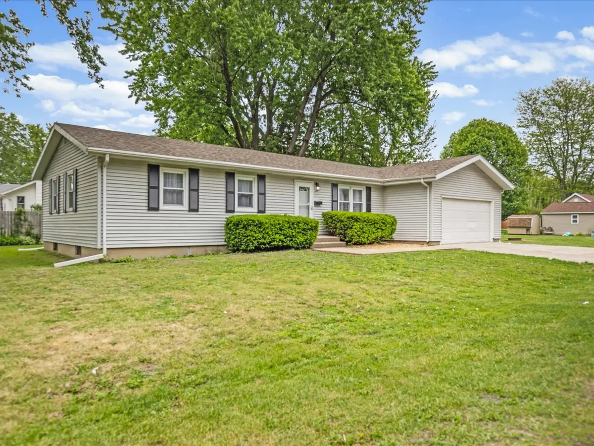 118 W Hawley ST, Amboy, IL 61310