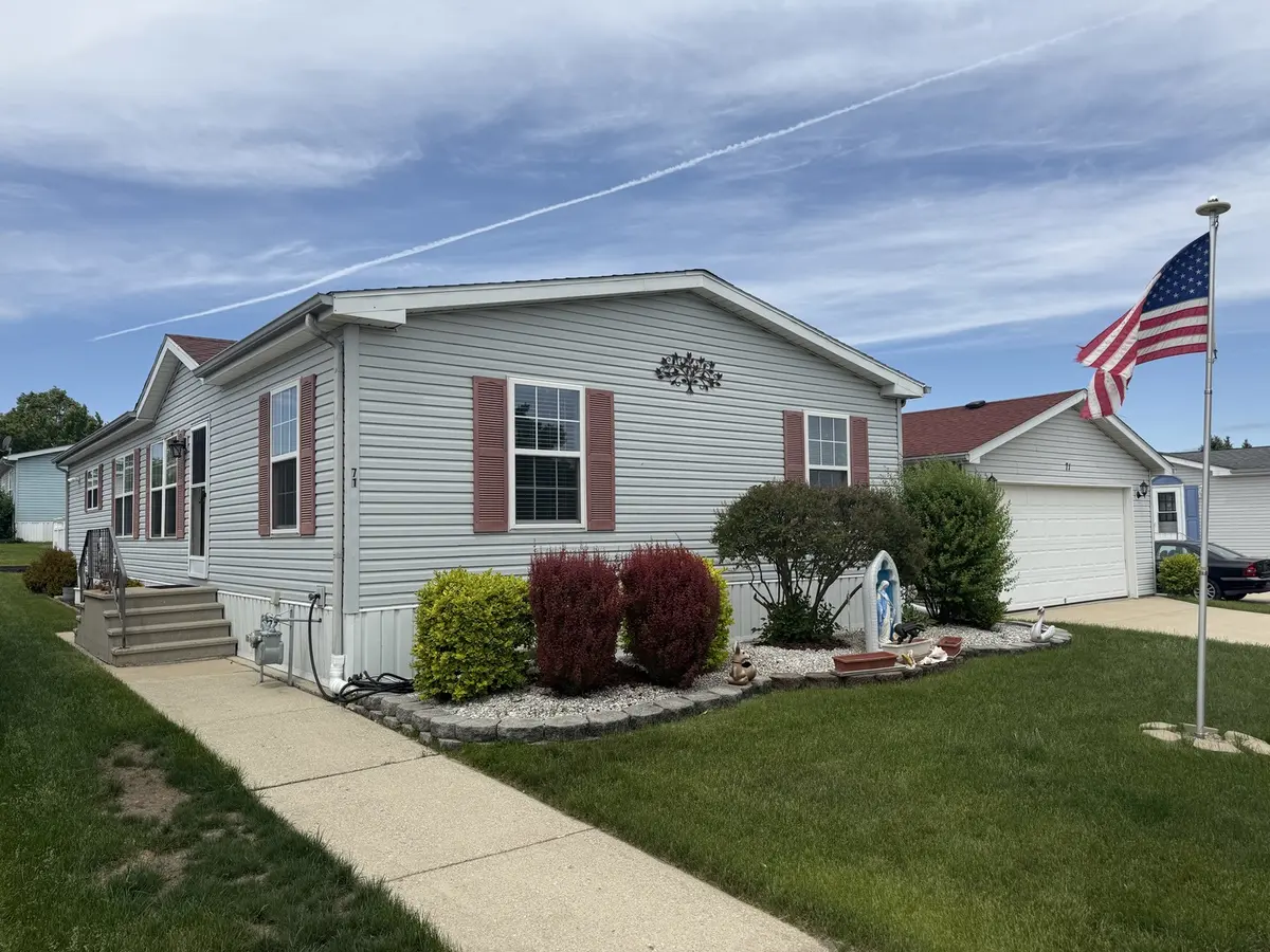 71 Begonia DR, Matteson, IL 60443