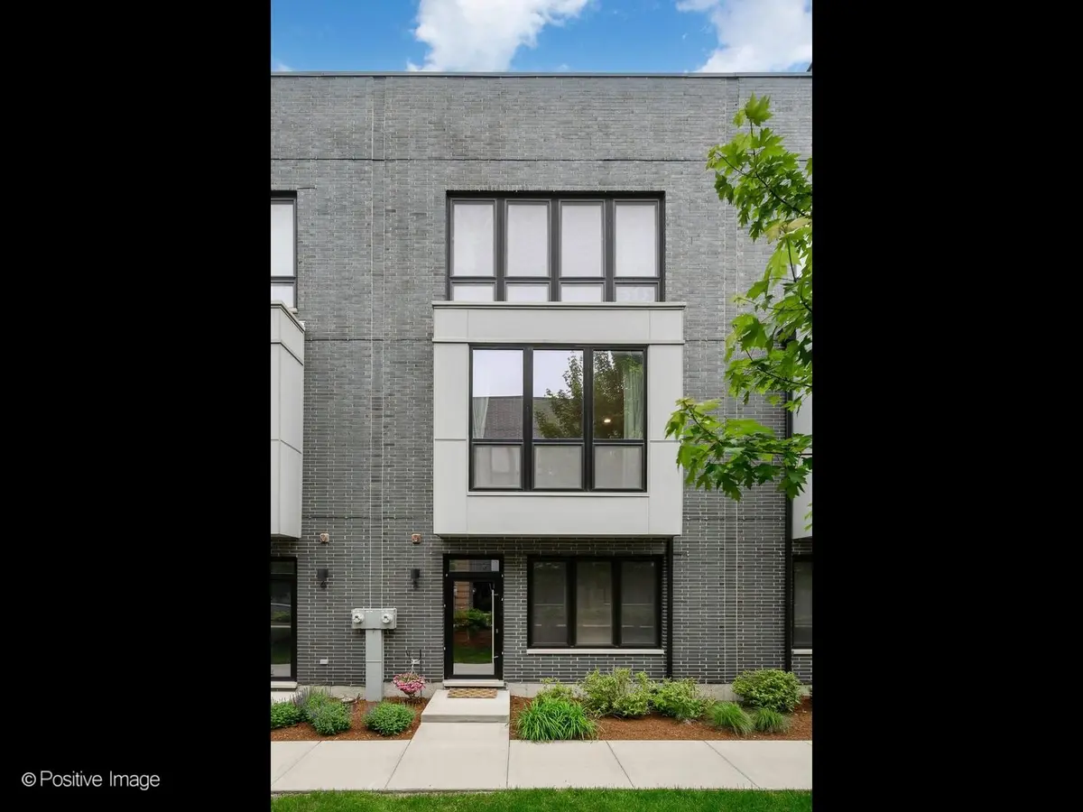 525 N Bishop ST #5, Chicago, IL 60642