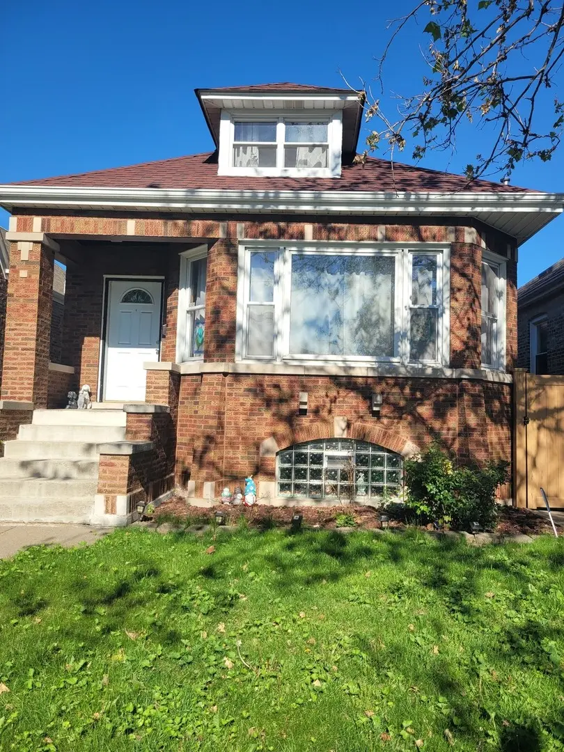 6005 S Tripp AVE, Chicago, IL 60629