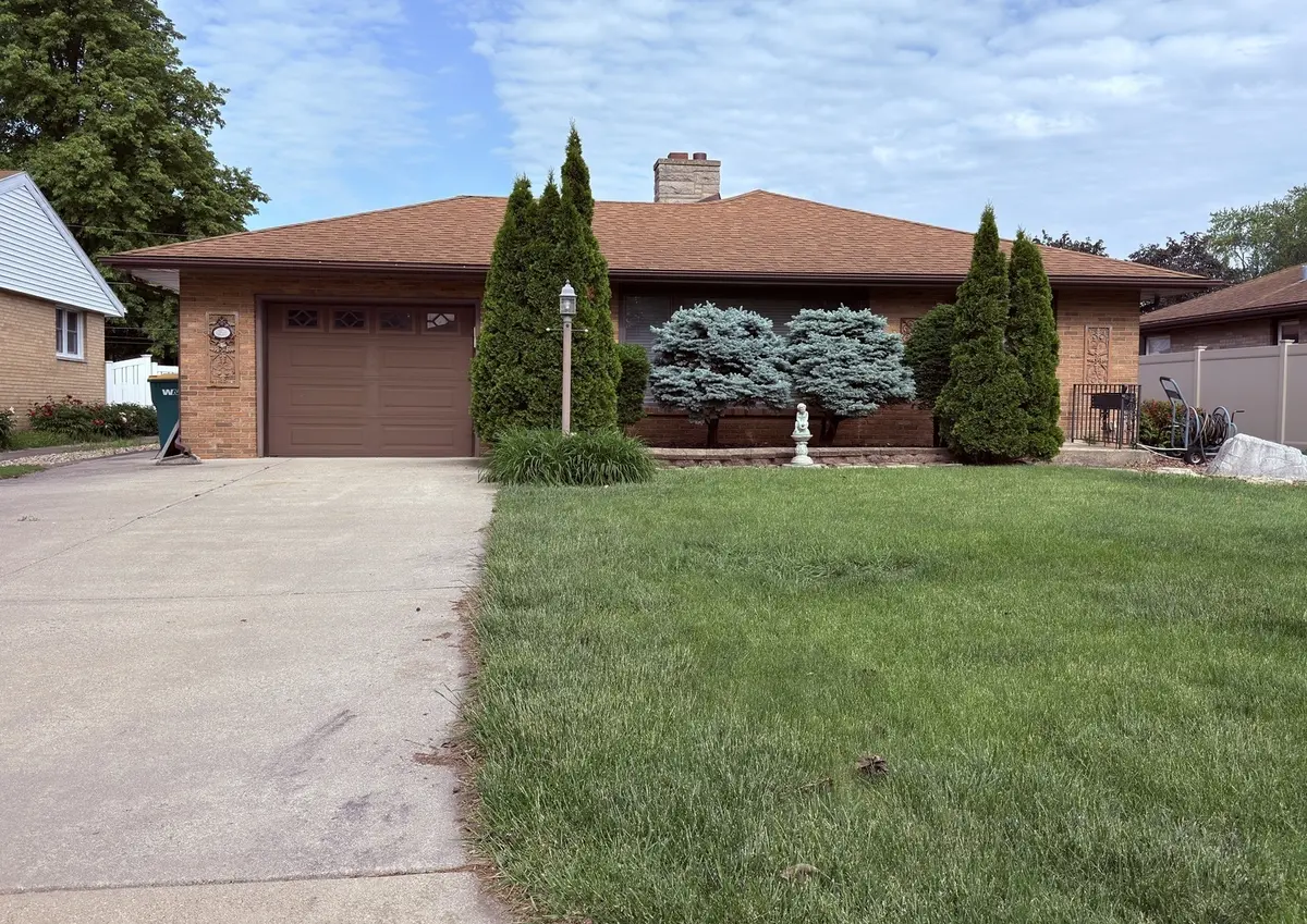910 Catherine ST, Joliet, IL 60435