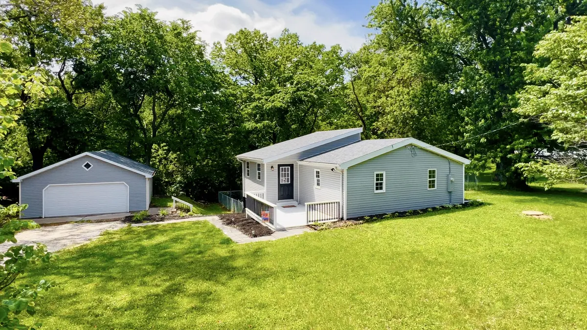 207 Hillman ST, Washington, IL 61571