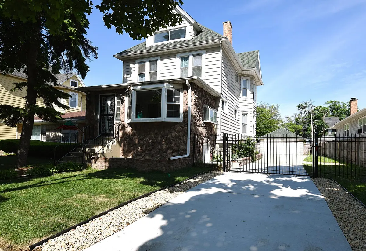 407 S 20th AVE, Maywood, IL 60153