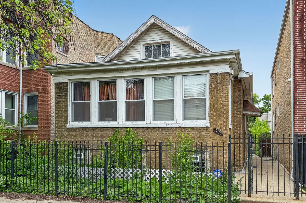 3018 W Gunnison ST, Chicago, IL 60625