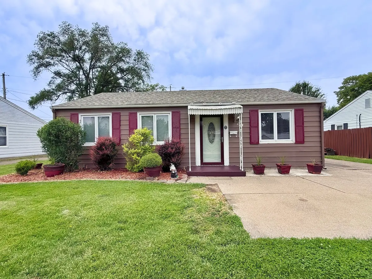 971 41st ST, Moline, IL 61265