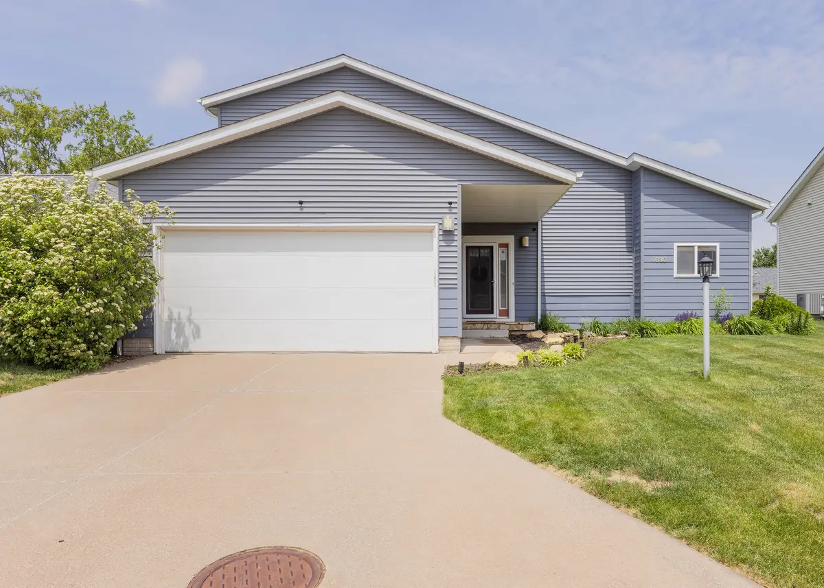4630 W 13th ST, Davenport, IA 52804
