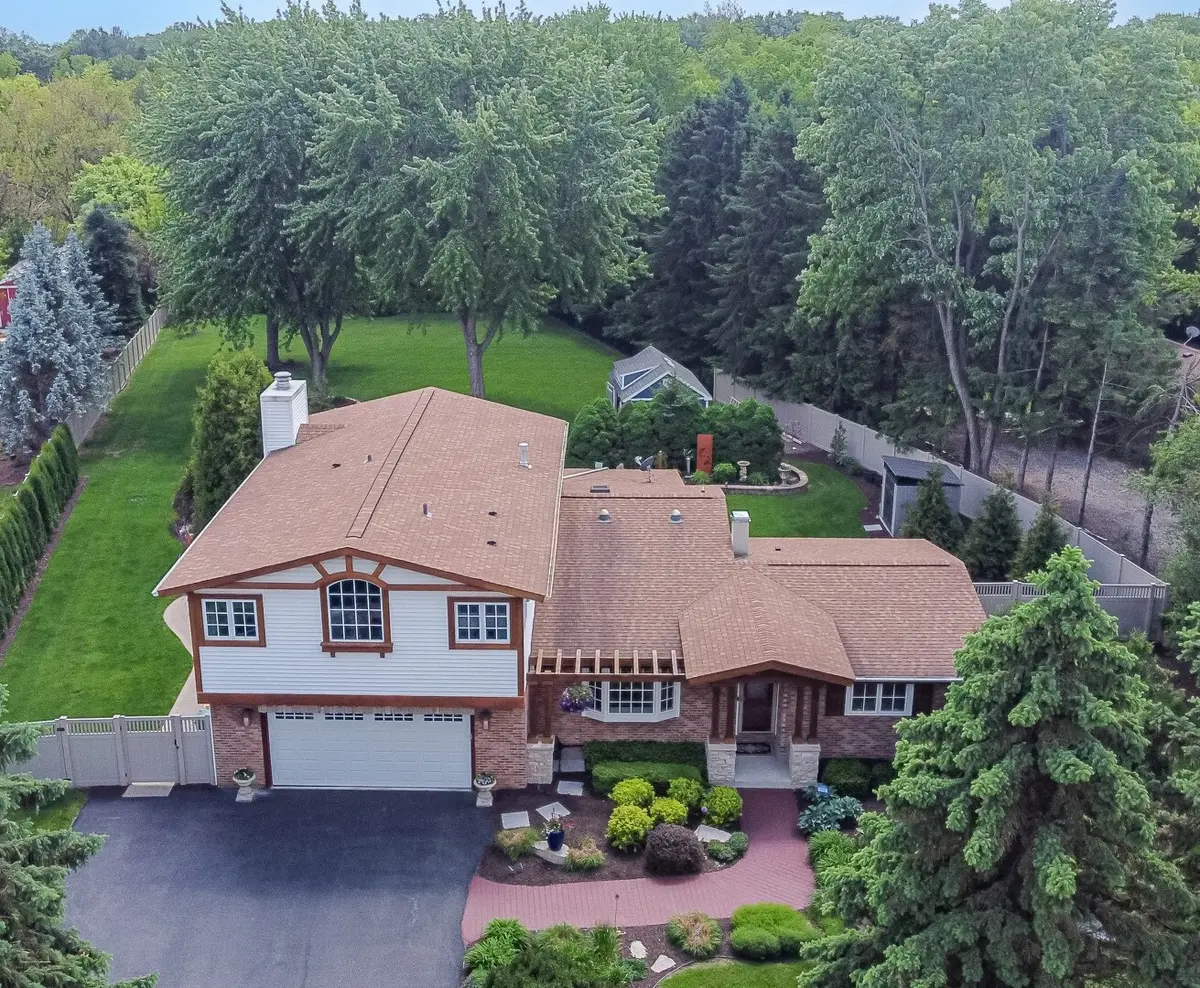 38w337 Dean ST, St. Charles, IL 60175