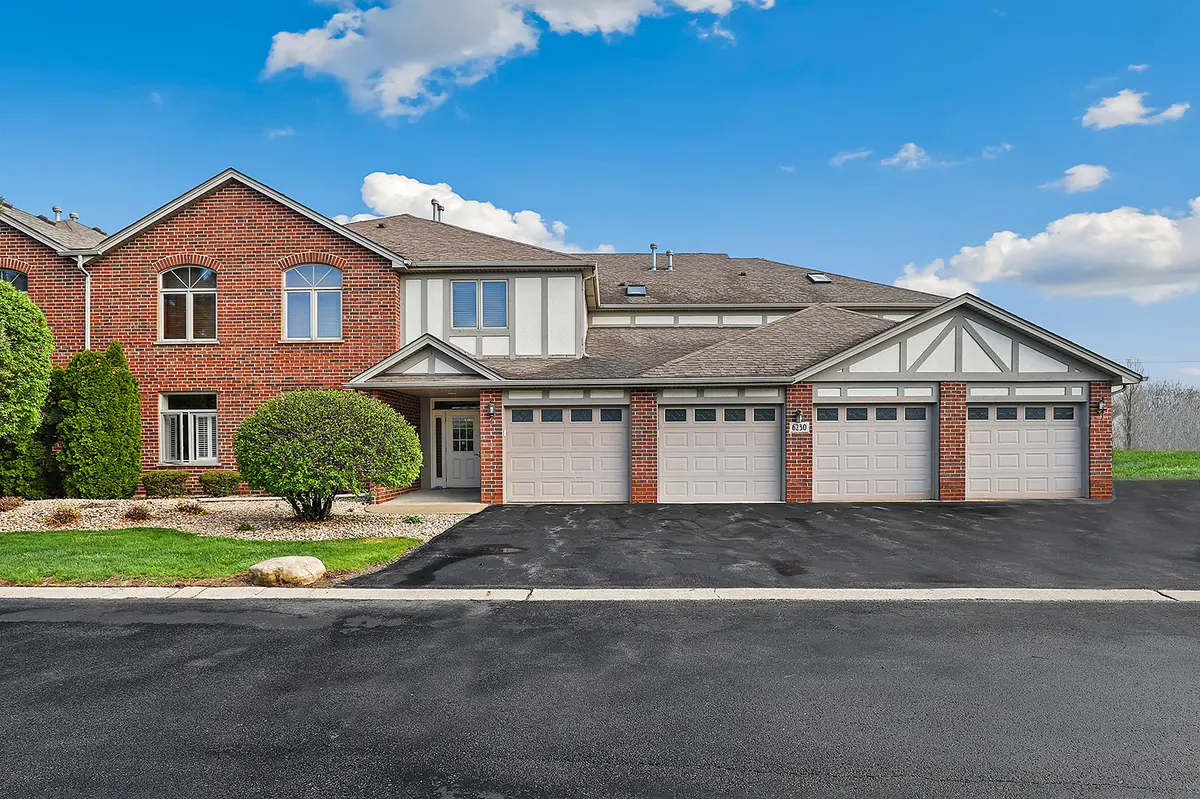 6230 Misty Pines DR #1, Tinley Park, IL 60477