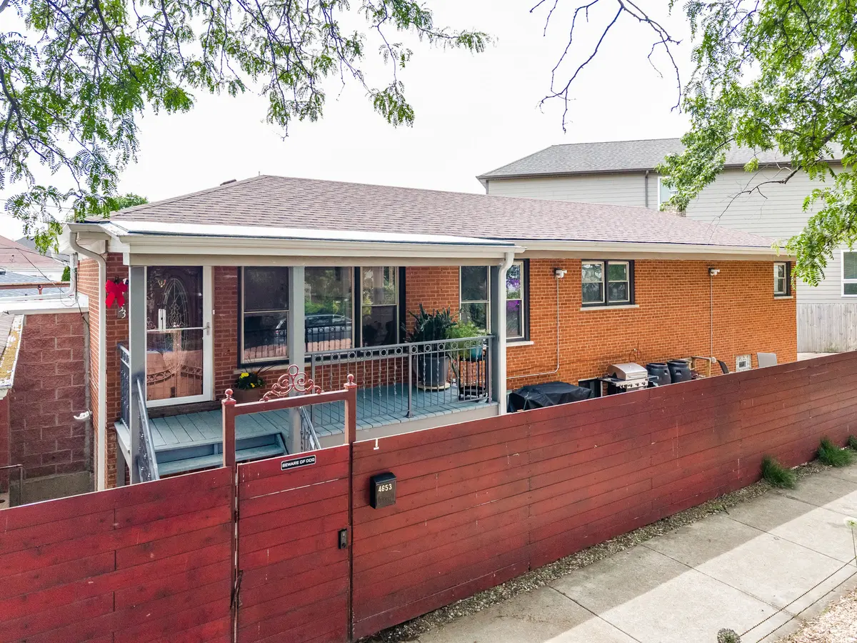 4653 N Kennicott AVE, Chicago, IL 60630